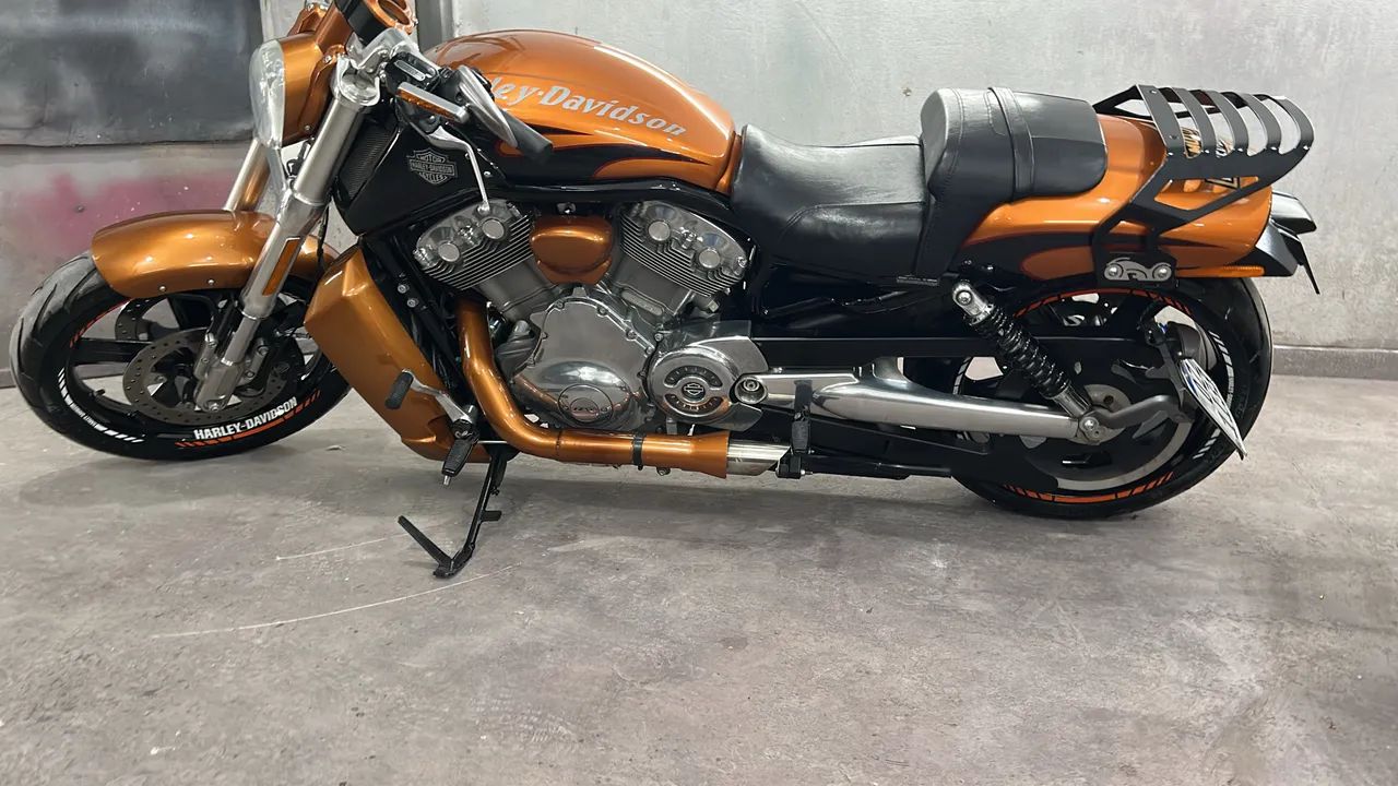Harley-Davidson 1250cc Muscle Vrscf 2014 - 1486125722 | OLX