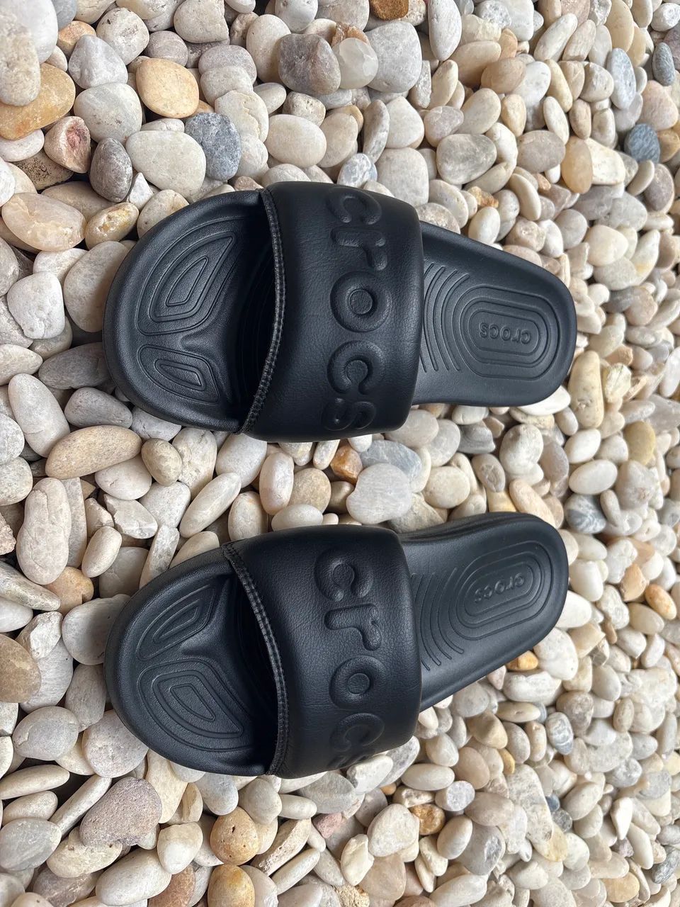 Chinelo preto slide(crocs)