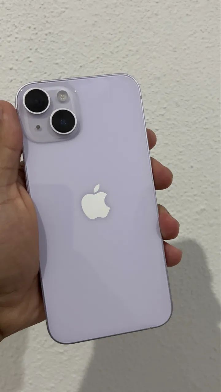 iPhone 14 lilás 