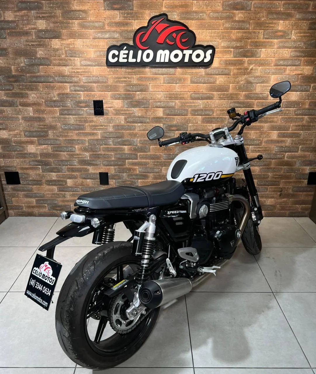 TRIUMPH SPEED TWIN 1200 2025 - Foto 3