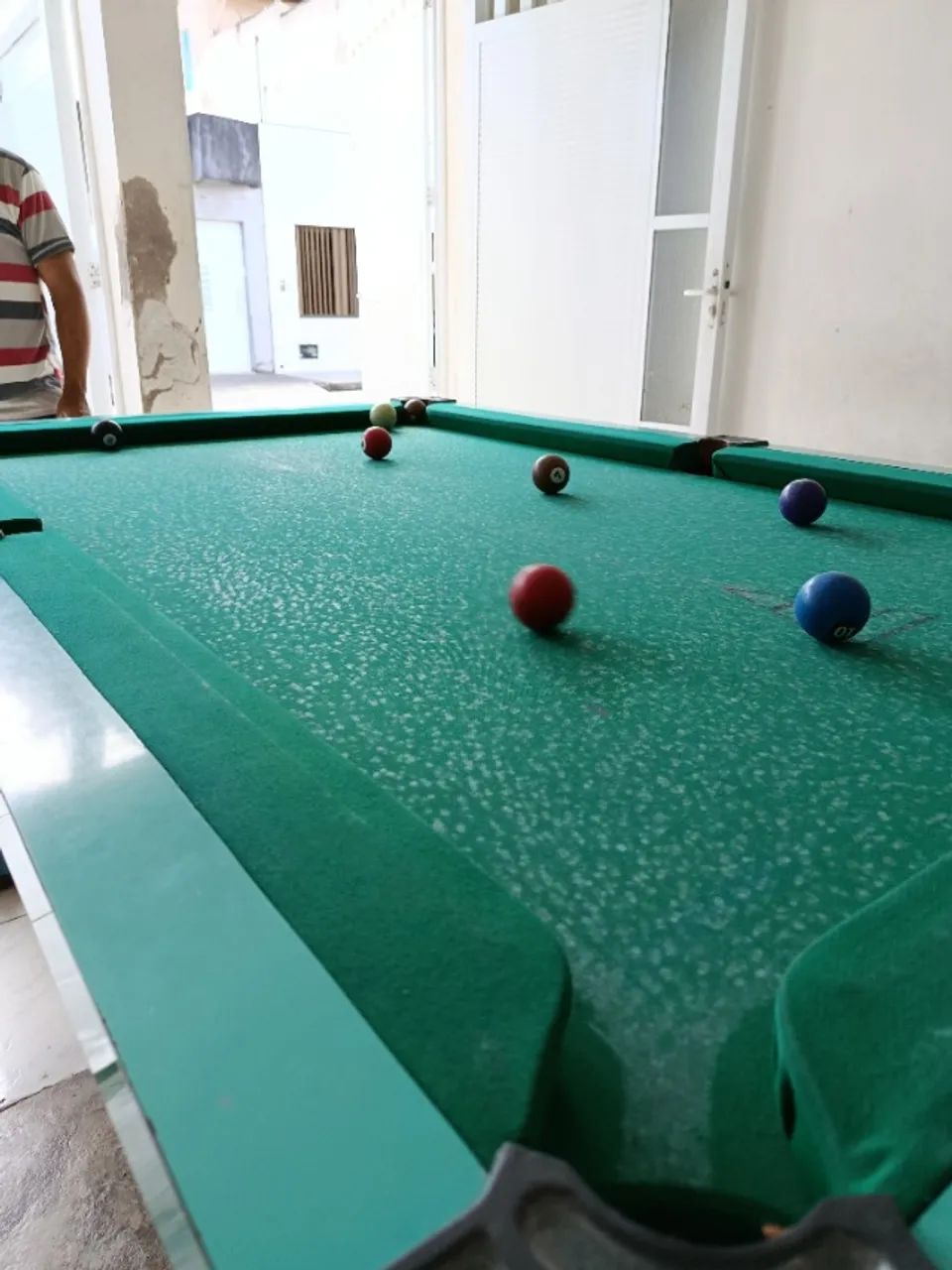 Mesa de sinuca em ótimo estado, apenas troca o pano sem detalhes 