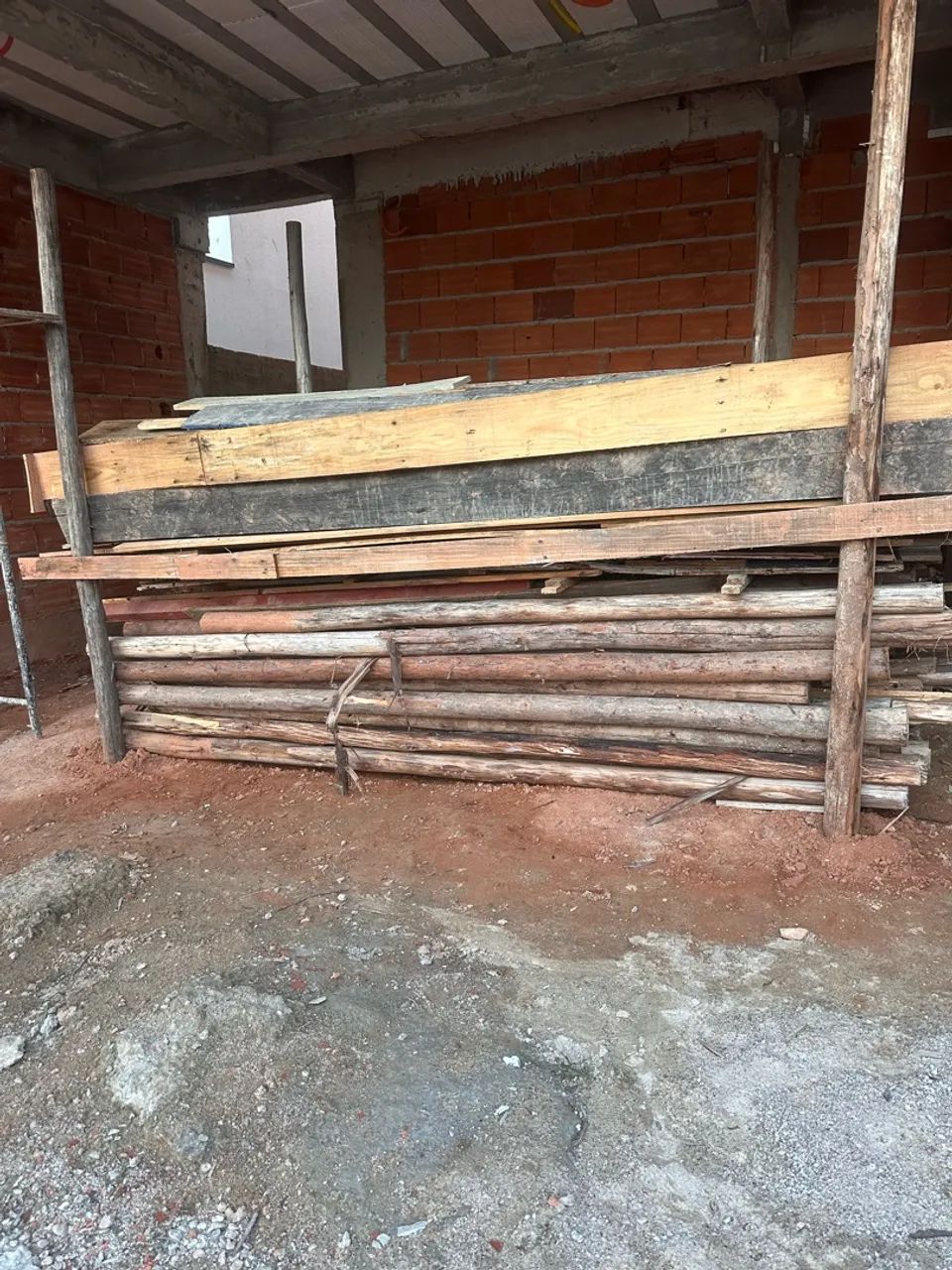 Tábuas e pontaletes - Foto 2