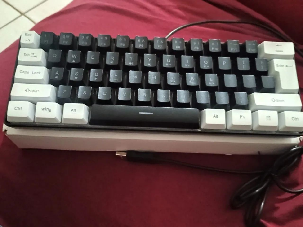 Teclado mecânico 60% em ótimo estado. - Foto 2