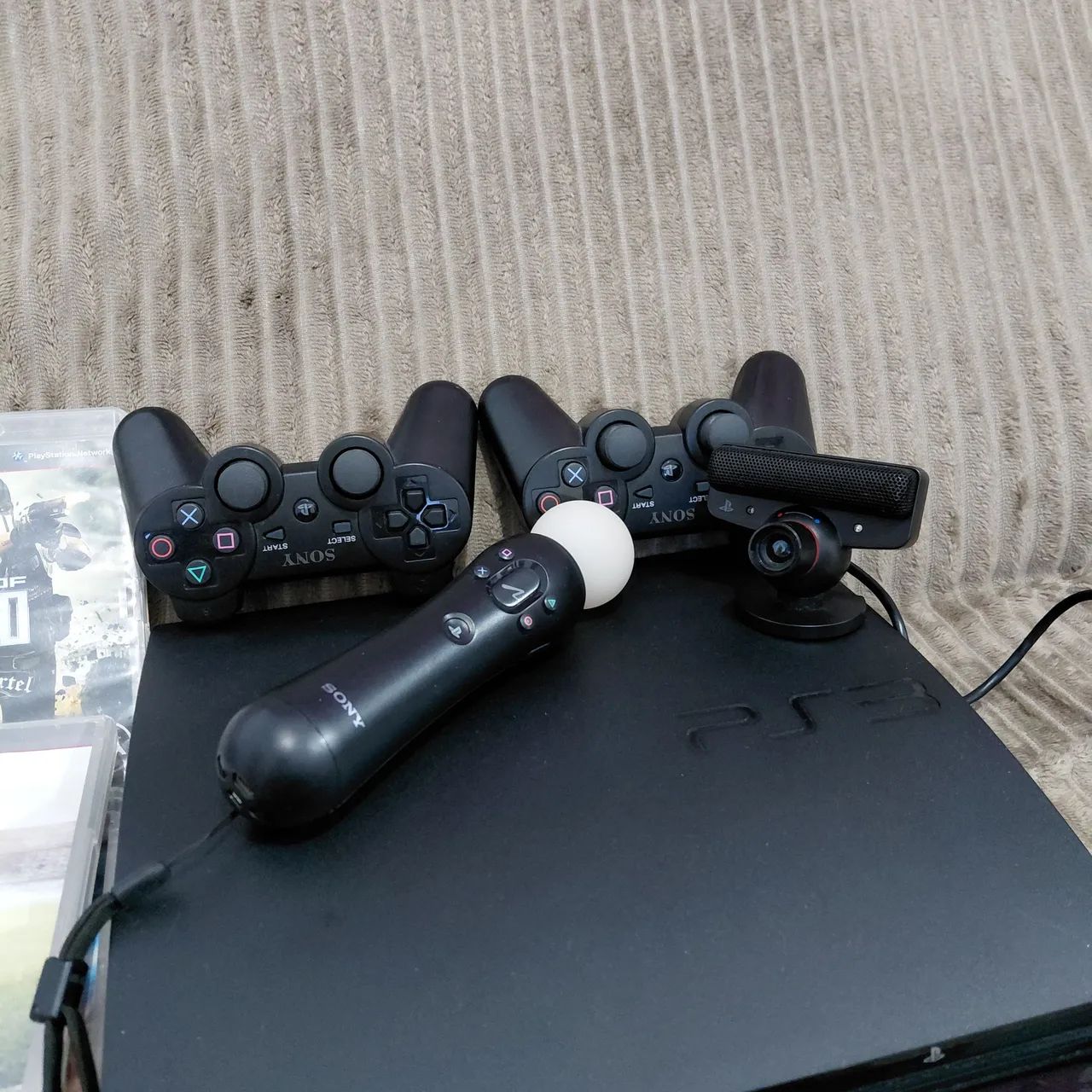 Playstation 3 com Kit PS Move + 7 jogos