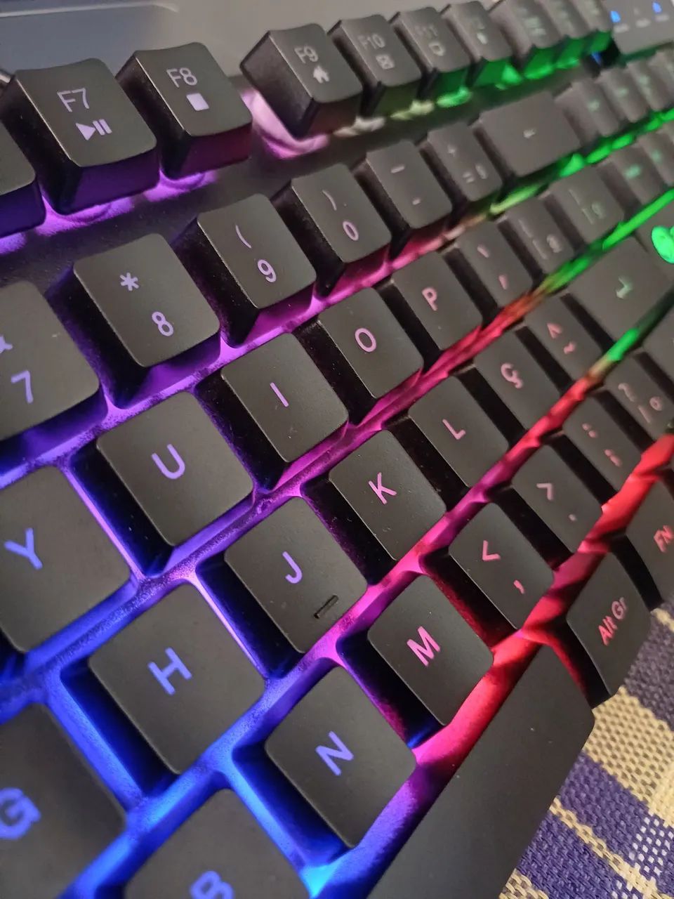 Teclado Gamer RGB da Phoenix 