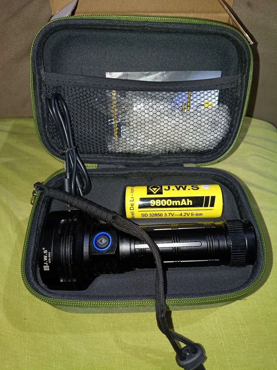 JW出品 Lanterna de mão da J.W.S modelo WS-652 - Iluminação - Química