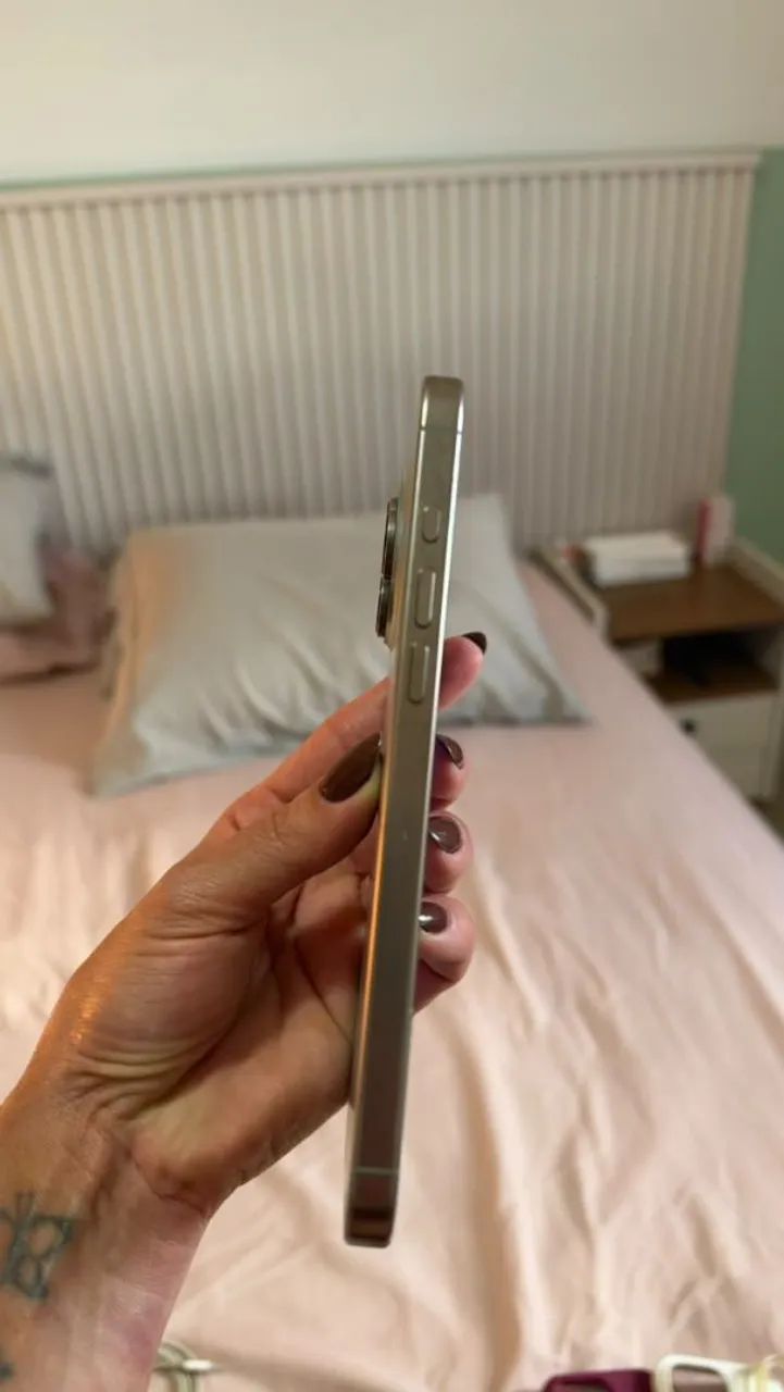 Iphone 16 pro max 256 GB sem detalhes - Foto 4