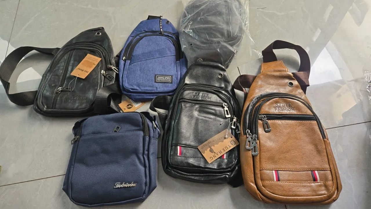LOTE RS 100,00 COM 20 MOCHILAS E PORCHETES  - Foto 3
