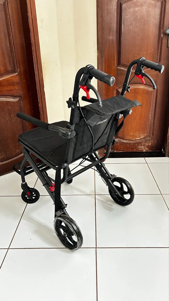 Cadeira de rodas usada apenas 1X - Foto 2
