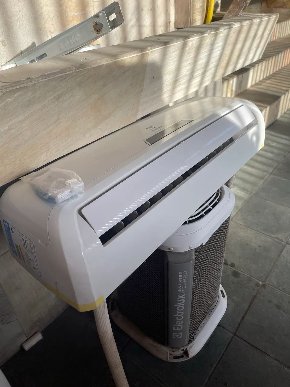 Central de Ar Inverter Electrolux - Ótimo Estado - R$ 1.000