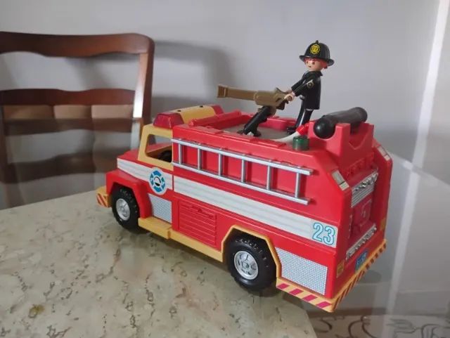 carrinhos playmobil bombeiros e policia - Foto 4