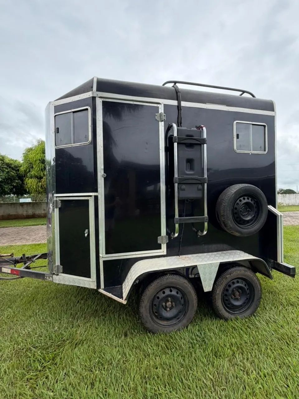 Trailer para cavalos 