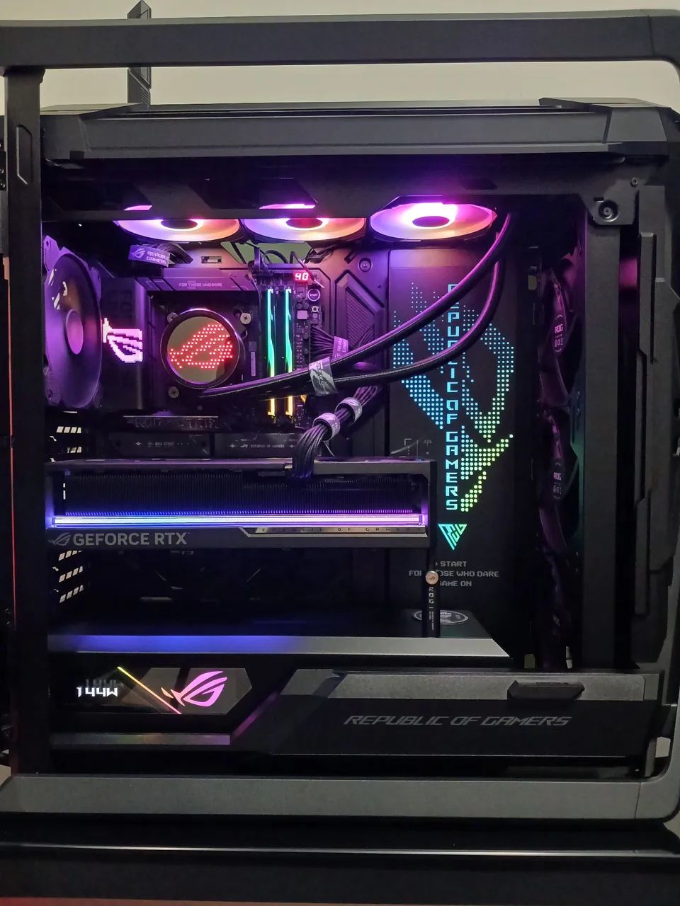 Pc gamer FULL ASUS ROG.  RTX 5090 ROG Astral