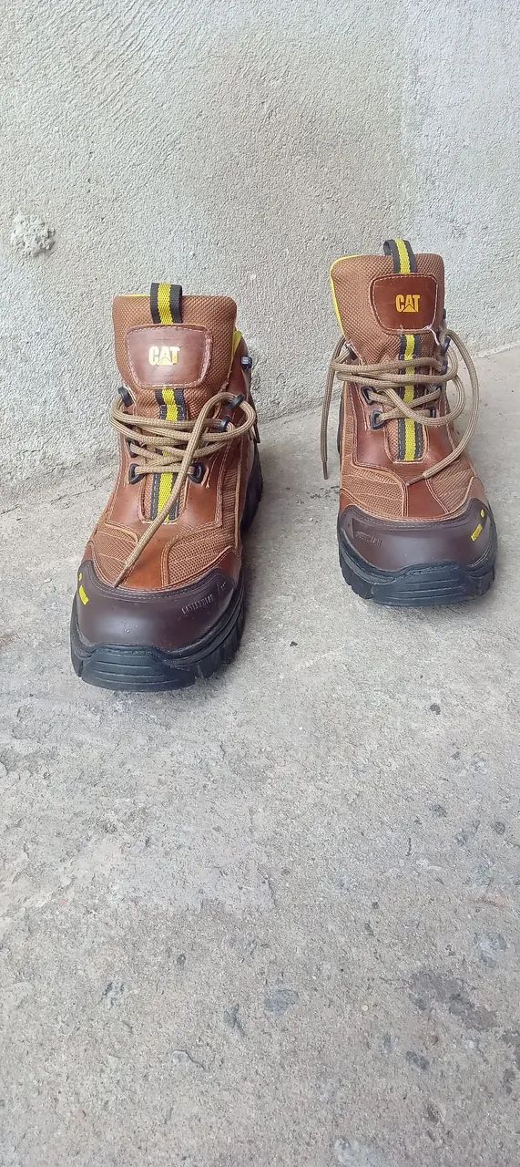 BOTA CATERPILLAR  - Foto 2