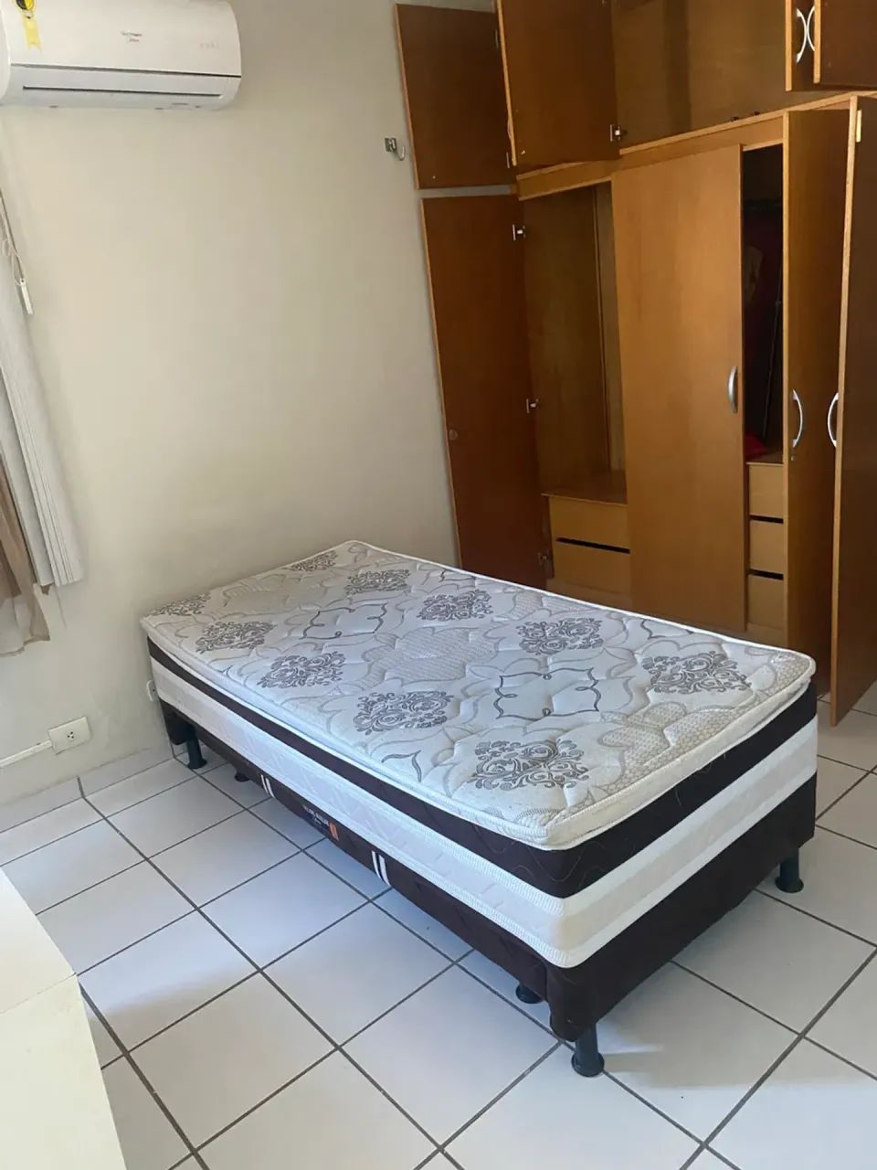 Piedade - Apto pertinho do Choping Guarapes, 2* andar, 2 qtos sociais com Ar Split, Dep. C