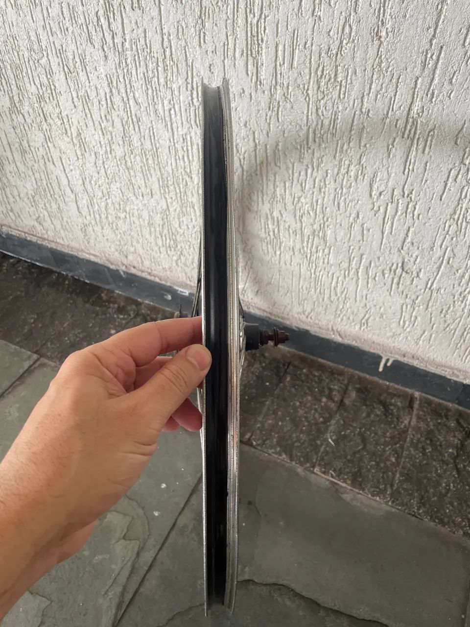 Roda de alumínio aro 26 usada em ótimo estado com catraca - Foto 5