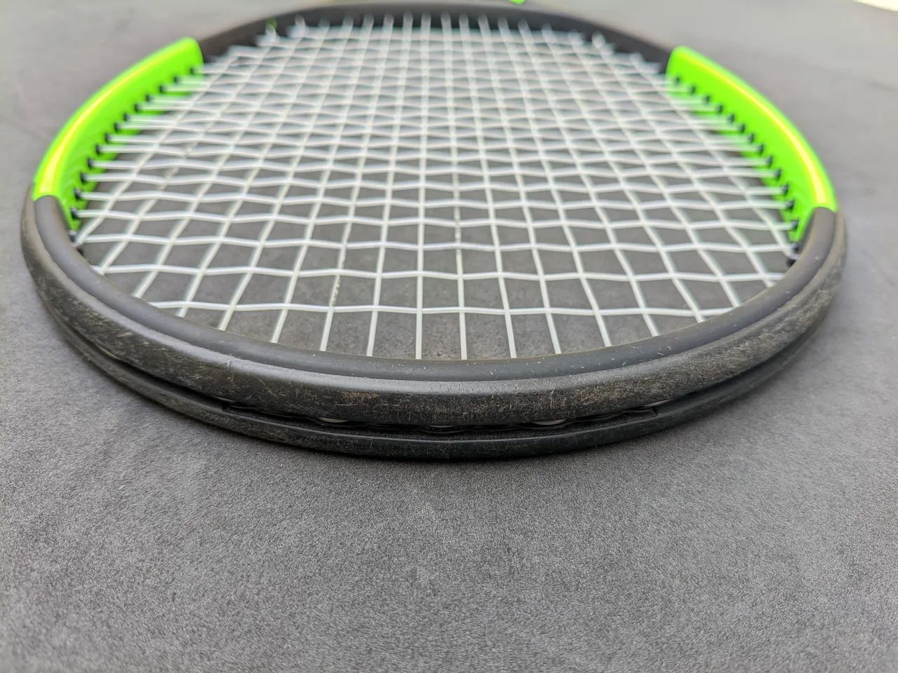 Raquete Wilson Blade 98 V6 18x20 - Esportes de Quadra e Ao Ar