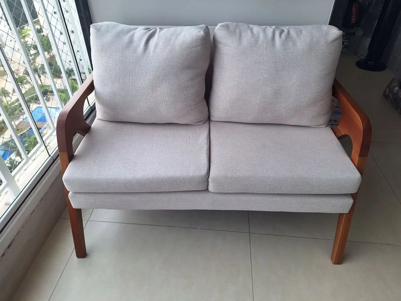 Sofá Namoradeira 2 lugares bege linho - mona  - Foto 3