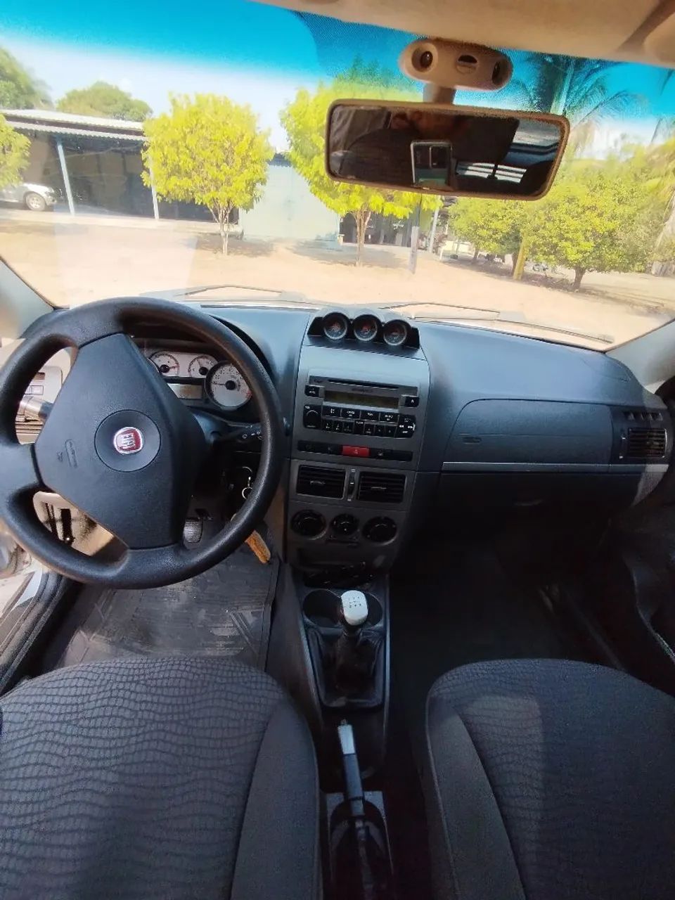 Fiat Palio Week.adv.lock.dualogic 1.8 Flex 2011 - Foto 4