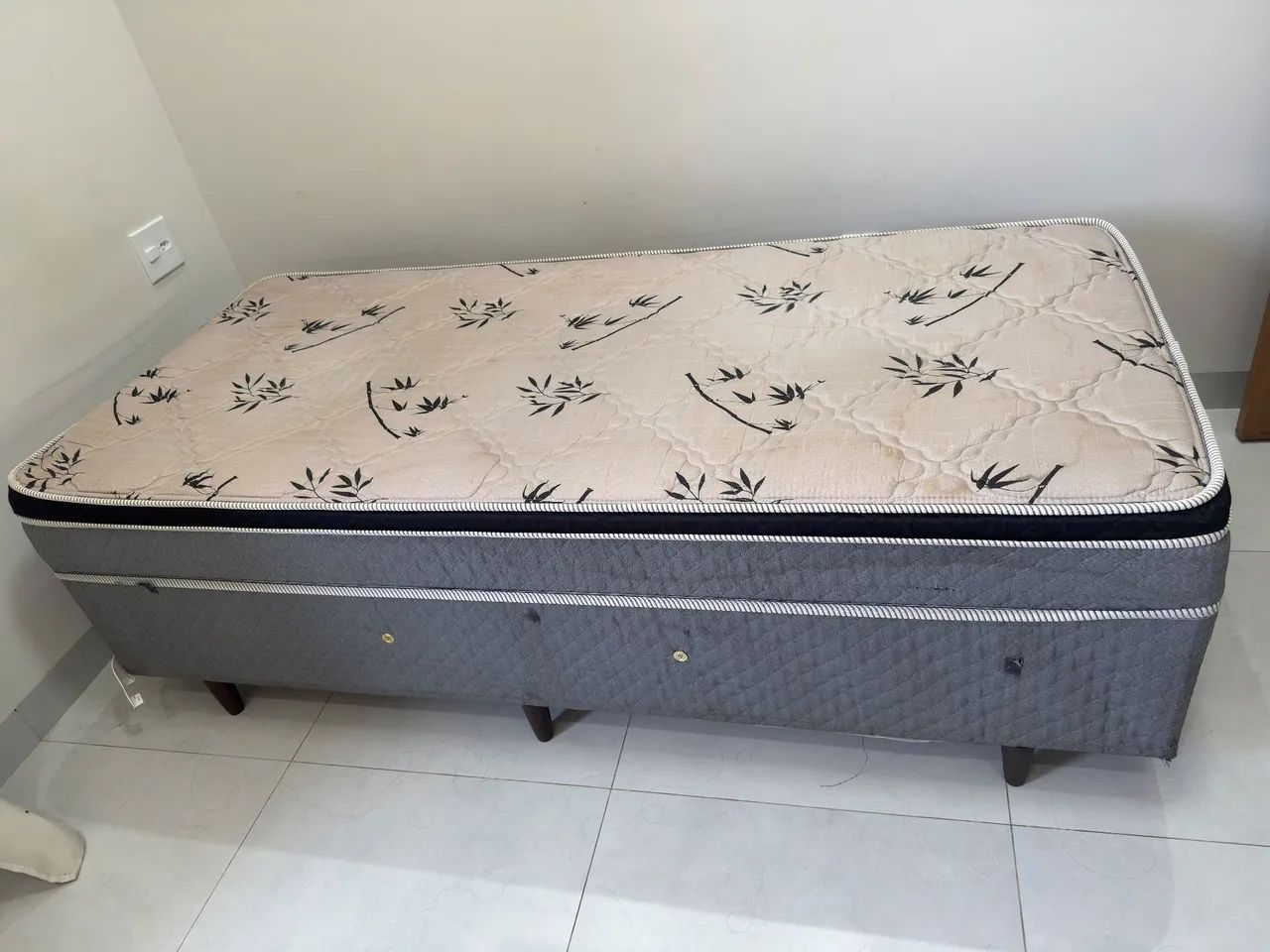 Cama solteiro sem avaria  - Foto 3