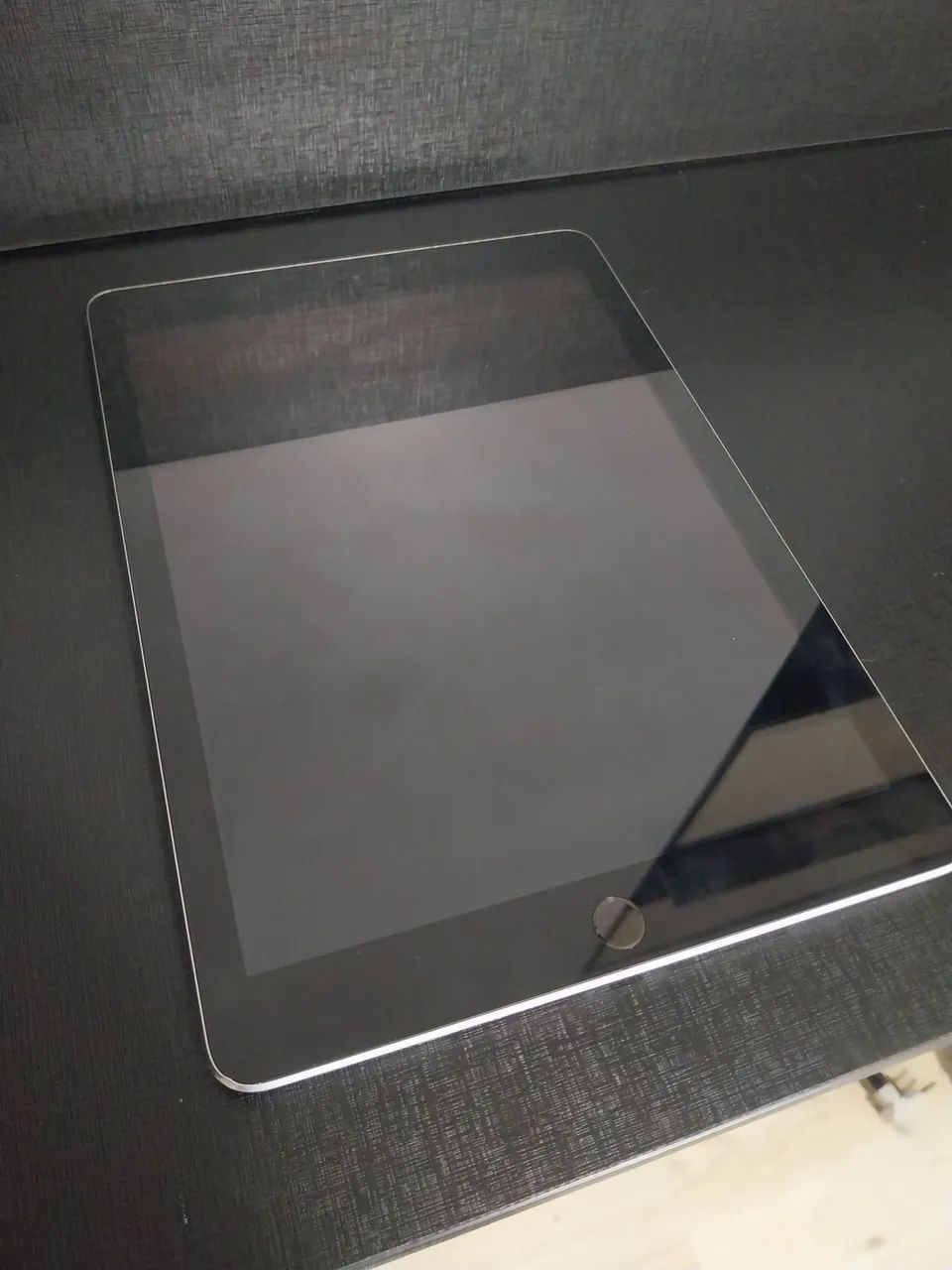 iPad 6ª geração, 32gb + case preta + com acessórios  - Foto 2
