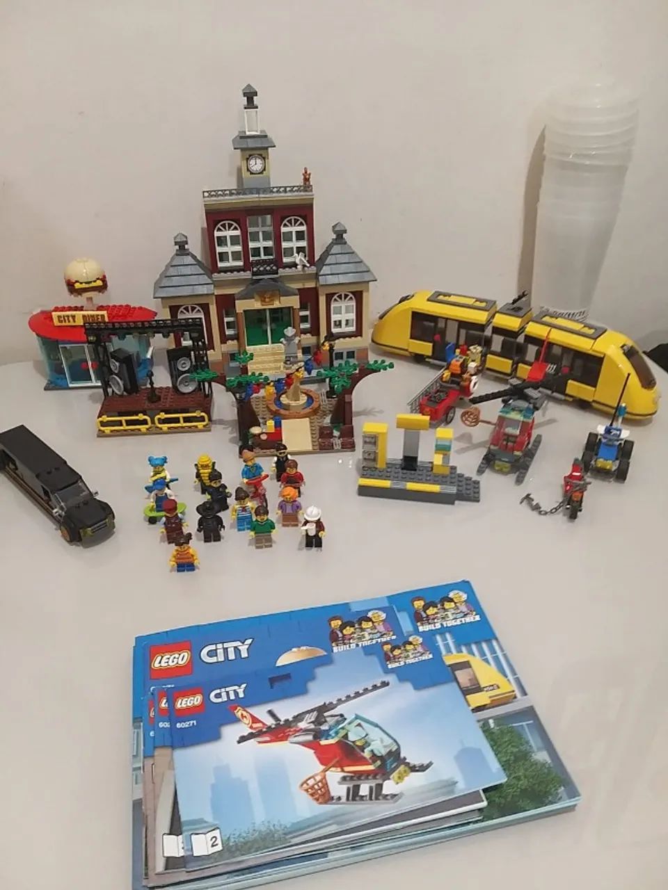 Conjunto lego 60271 - Praça principal.