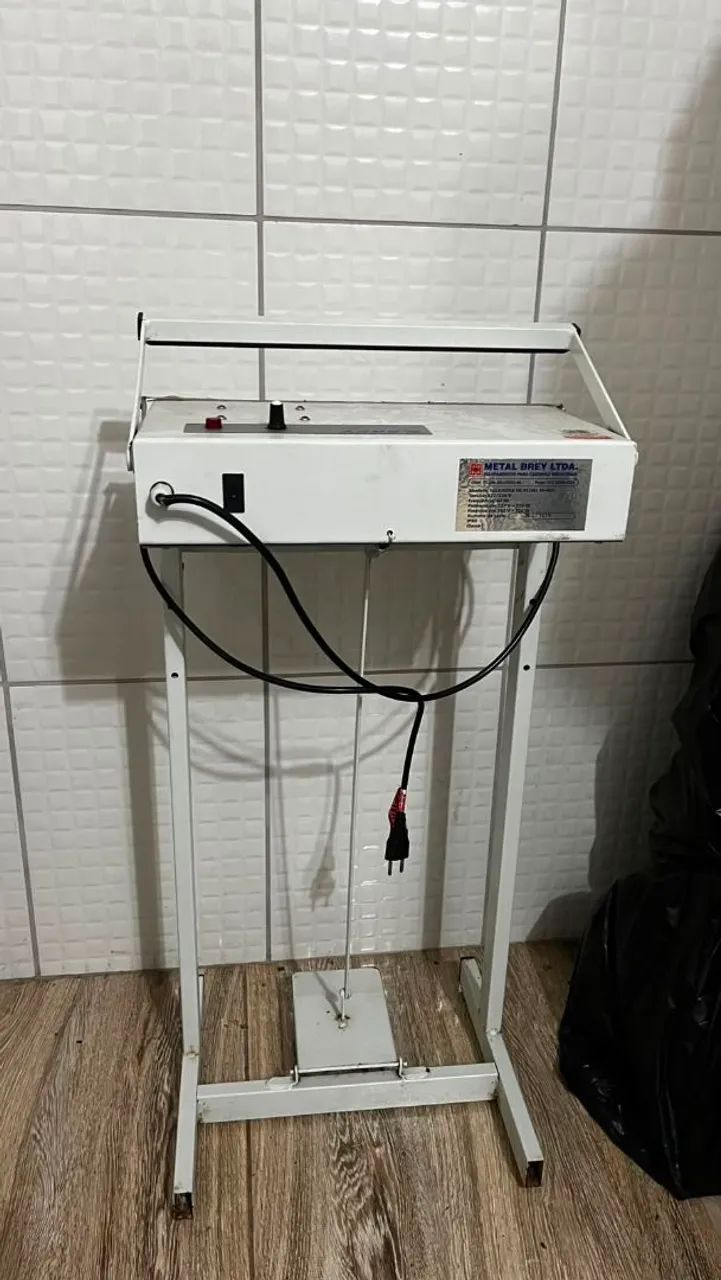 Embqladora e seladora pedestal da brey  - Foto 3