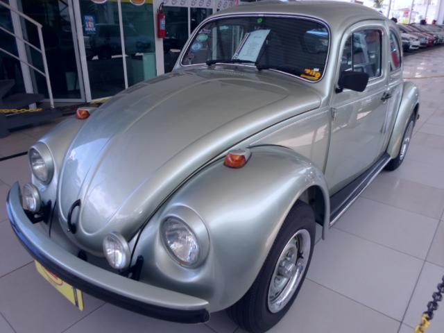 Fusca 1600 serie besouro verde-placa preta