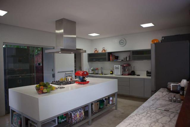 Casa de 4 suítes com Piscina Privativa no Cond. Itaparica no Alphaville 1 R$ 2.800.000,00 - Foto 18
