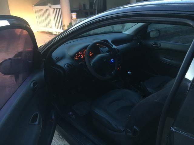 Vendo este carro ano 2008 completo e muito econômico pronto para transferência - Foto 8