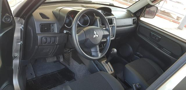 Pajero tr4 4x4 automática 2012 - Foto 6