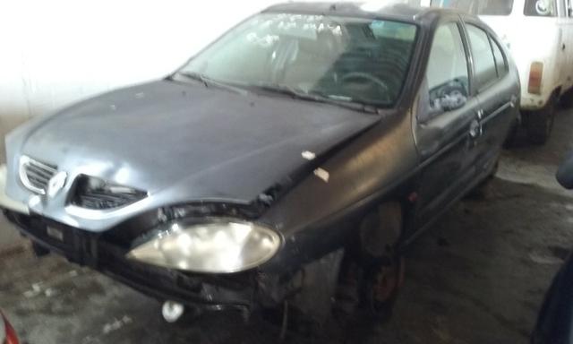Sucata de Renault Megane RT 1.6 16v 2001 para retirada de peças
