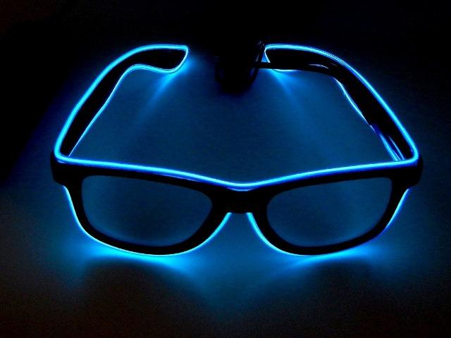 Resta poucas unidades oculos de led Neon para vc curtir o carnaval