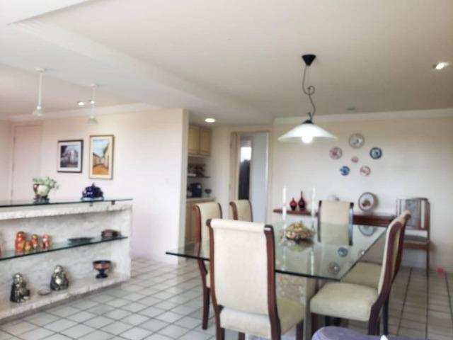 Apto Tirol 3 quartos 170m², 530 mil