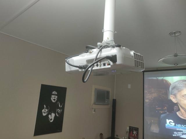 Projetor Epson 740 HD + Telão - Foto 3
