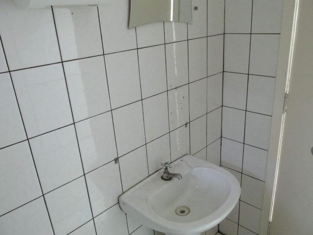 Casa Comercial - R. Sen. Souza Naves - (Próx. Av. Bandeirante - em frente Clinilab) - Foto 12