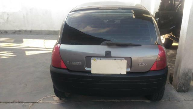 Clio - Foto 3