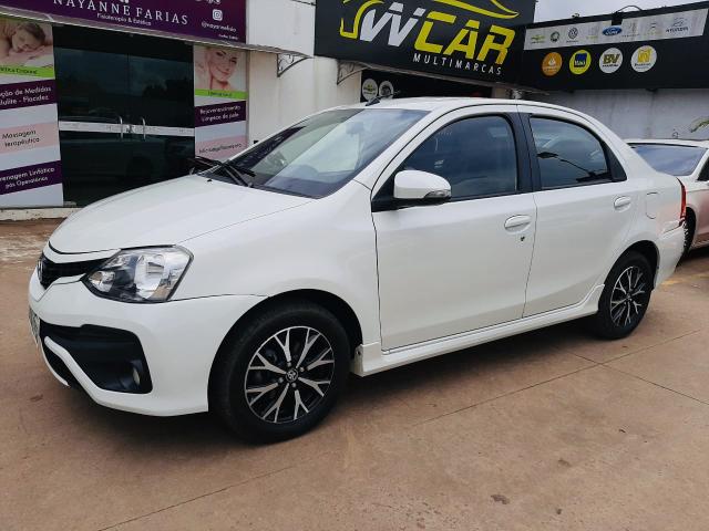 Etios Platinum sed. 1.5 automático ano 2017