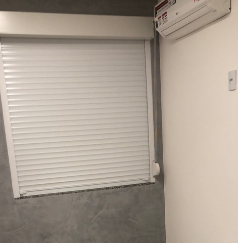 Persianas de alumínio para janelas.Rodapés e Porta interna brancaNovas na embalagem - Foto 6