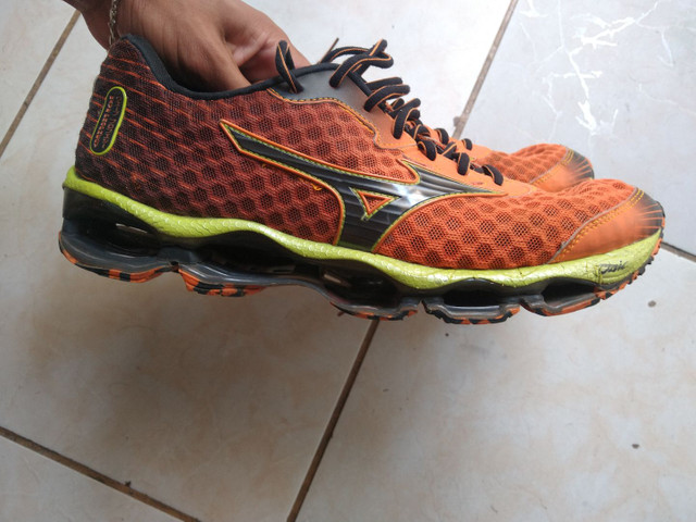 mizuno prophecy 4 laranja