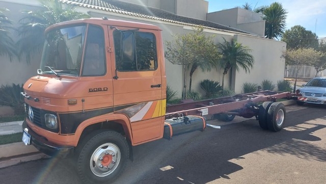 LINDO CAMINHÃO 608 ANO 77COM CHASSIS ALONGADO 6.50METROS TURBINADO