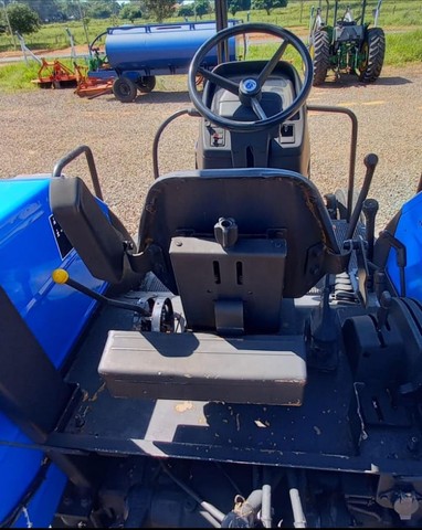 Trator New Holland TL 75