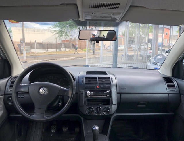 polo sedan 2008 interior