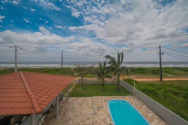 Alugo sobrado beira mar com piscina - Foto 5