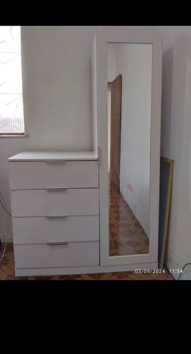 Cômoda sapateira com espelho 