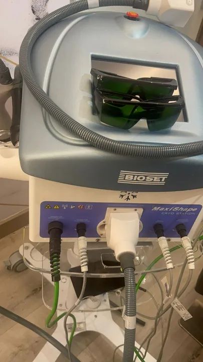 Aparelho de Radiofrequência, Criofrequência, Ultracavitação, PSW e LED