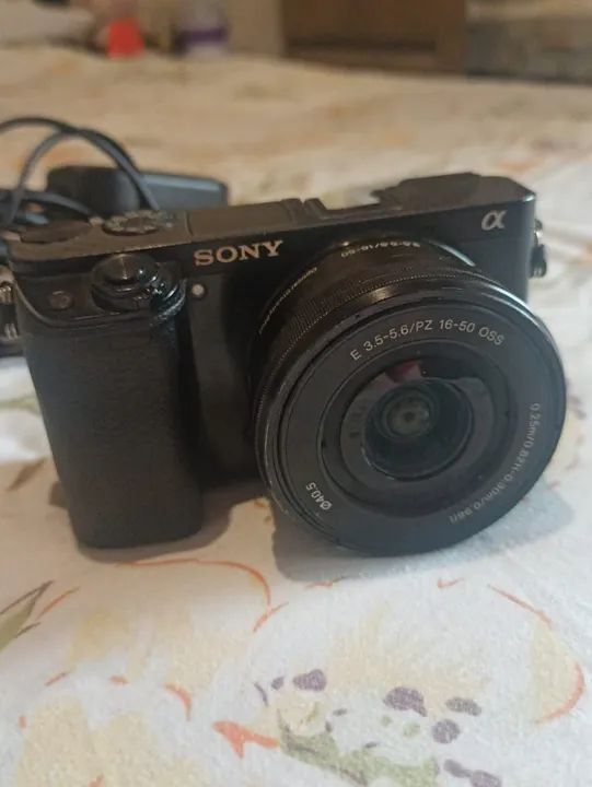 Câmera Sony Alpha 6000 com Lente 16-50mm - Foto 3