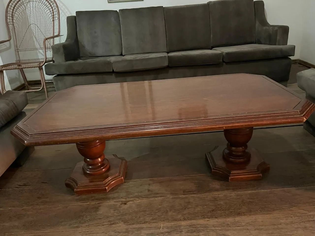 Mesa de Centro em Madeira Maciça - Foto 4