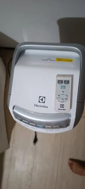 Climatizador de Ar Electrolux Ventila e Umidifica. 