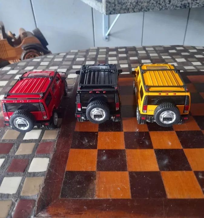 Miniatura de carro escala 1:32 Hummer 2008 - Foto 4